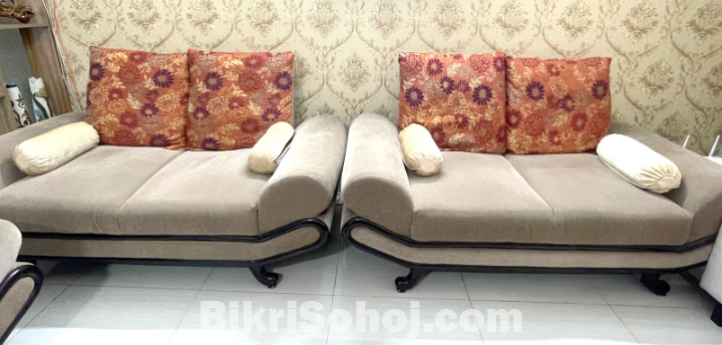 5 Seated Otobi Sofa with 6 Back Cushion